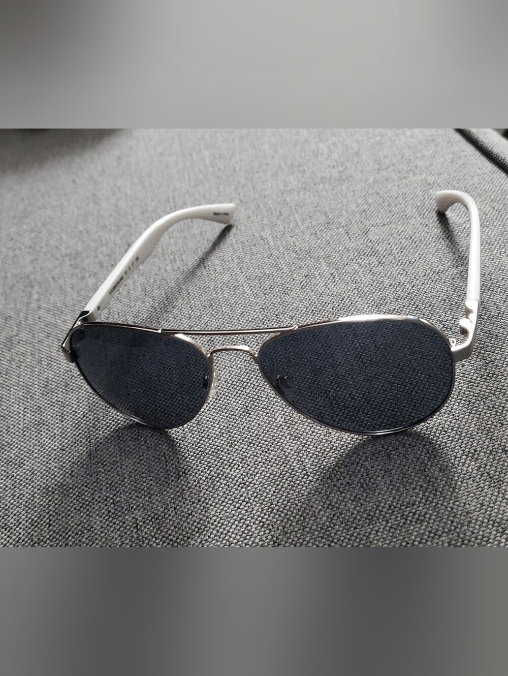 Polarized Aviator Sunglasses in White & Silver